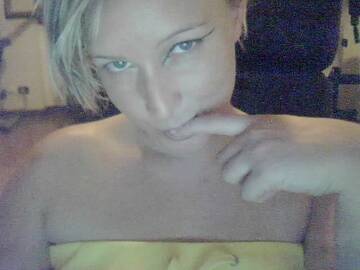 Public Photo of elenoire28