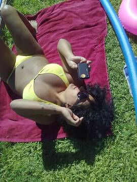 Public Photo of GyrasolleDessire